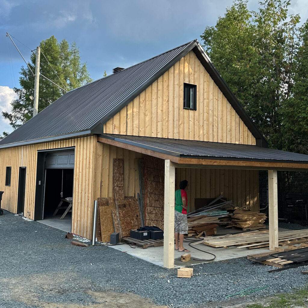Chantier de construction de revêtement extérieur